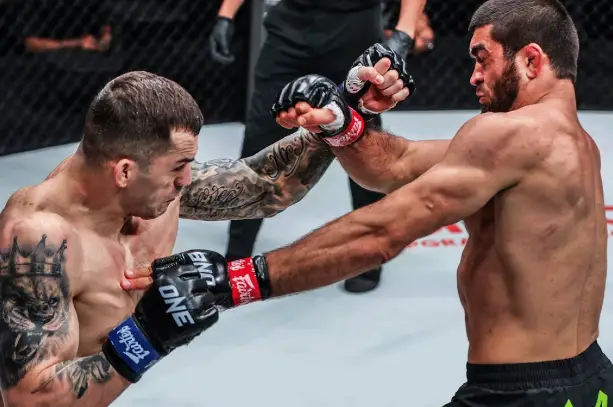 Roberto Soldic Tumbangkan Dagi Arslanaliev