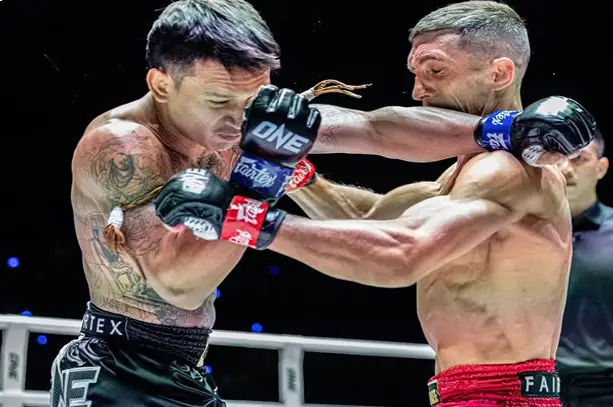 Gingsanglek Wor Kumchamnarn  vs Alexey Balyko di ONE Friday Fights